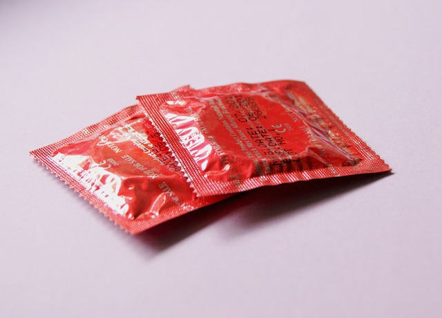 red-condoms-849407_640